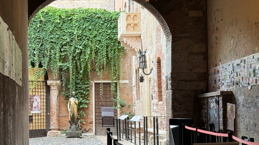 C:\Users\ASUS\Pictures\RM-casa-di-giulietta-verona.jpg