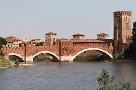 C:\Users\ASUS\Pictures\Roma-Meydanı-Şubat-2026-Verona-Castel Vecchio.jpg