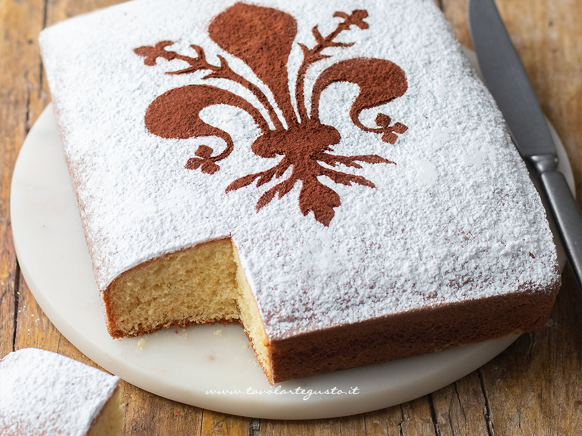 Schiacciata fiorentina: la Ricetta originale (con Giglio stampabile!)
